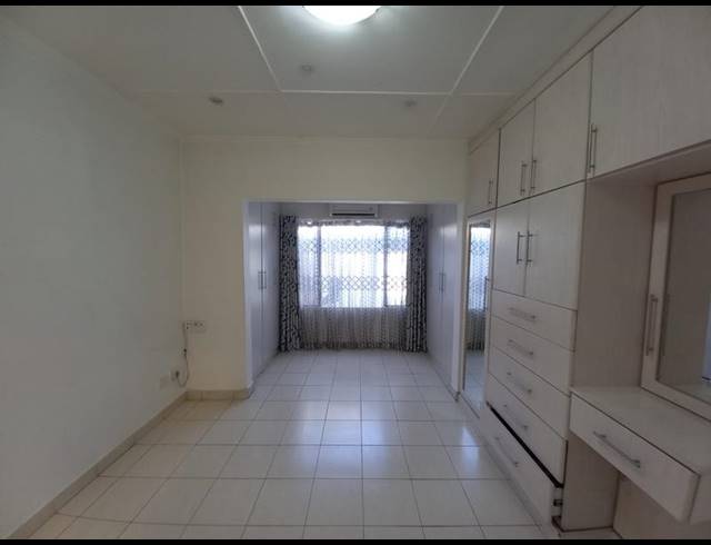 2 BEDROOM SIMPLEX FOR SALE IN MALVERN